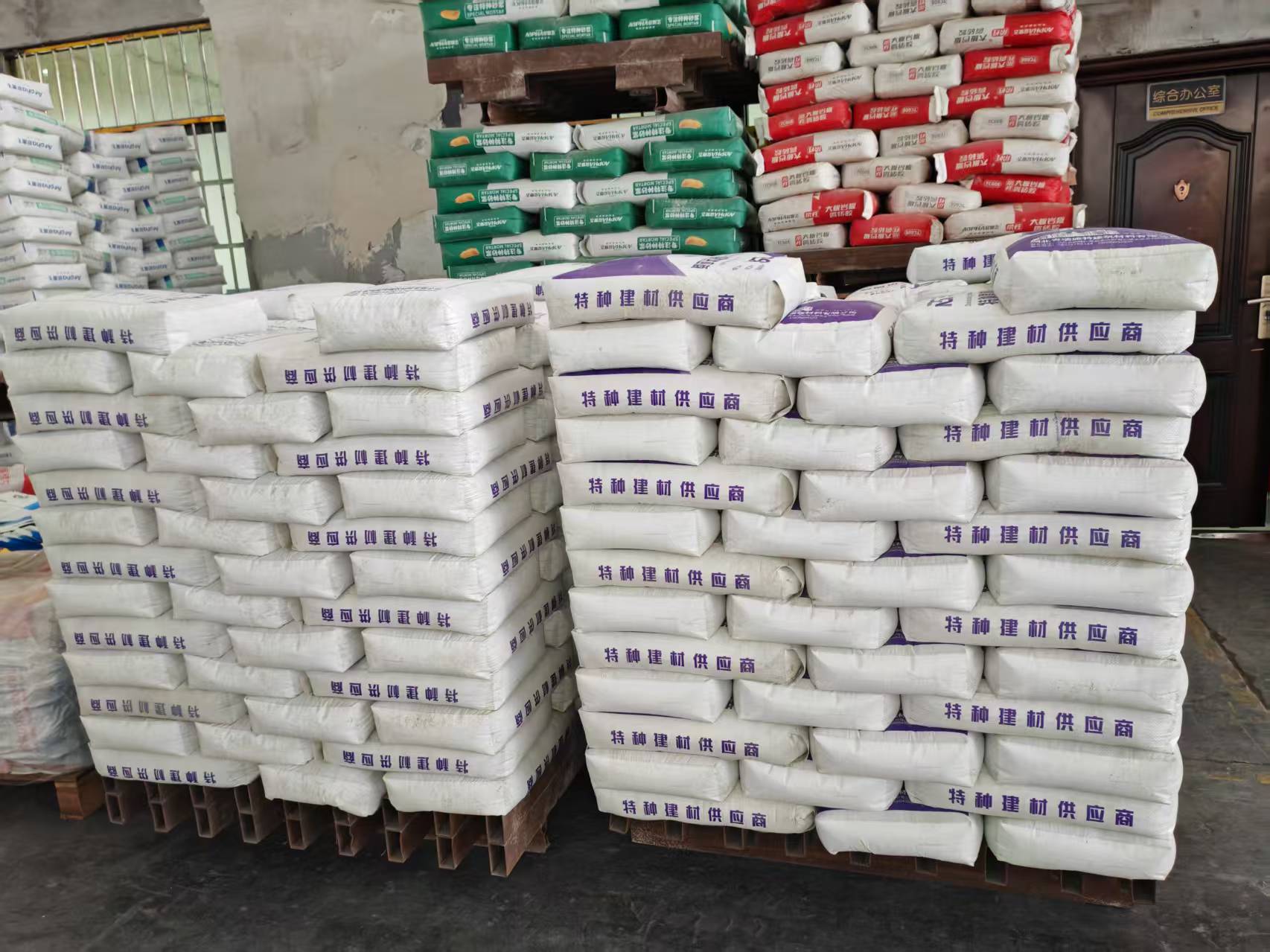 苏尼特右拱顶带模注浆料